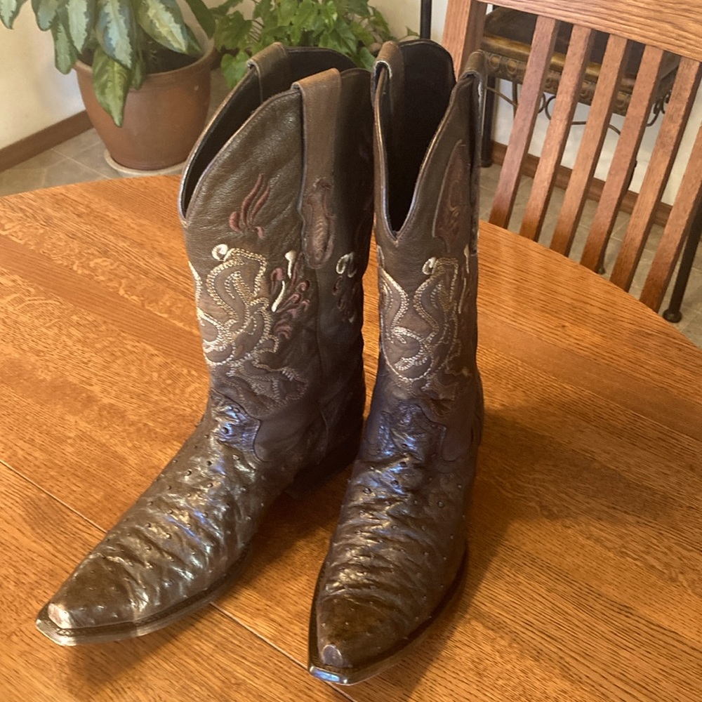 Cuadra 11.5 US Full Quill ostrich boot. Minimal use.